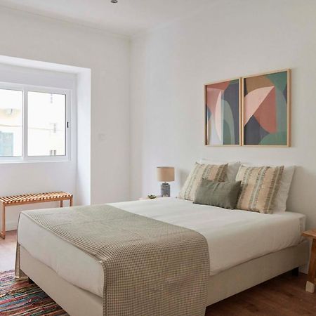 Spacious&Light-Filled 4BR Apartment By TimeColer Amadora Exterior foto