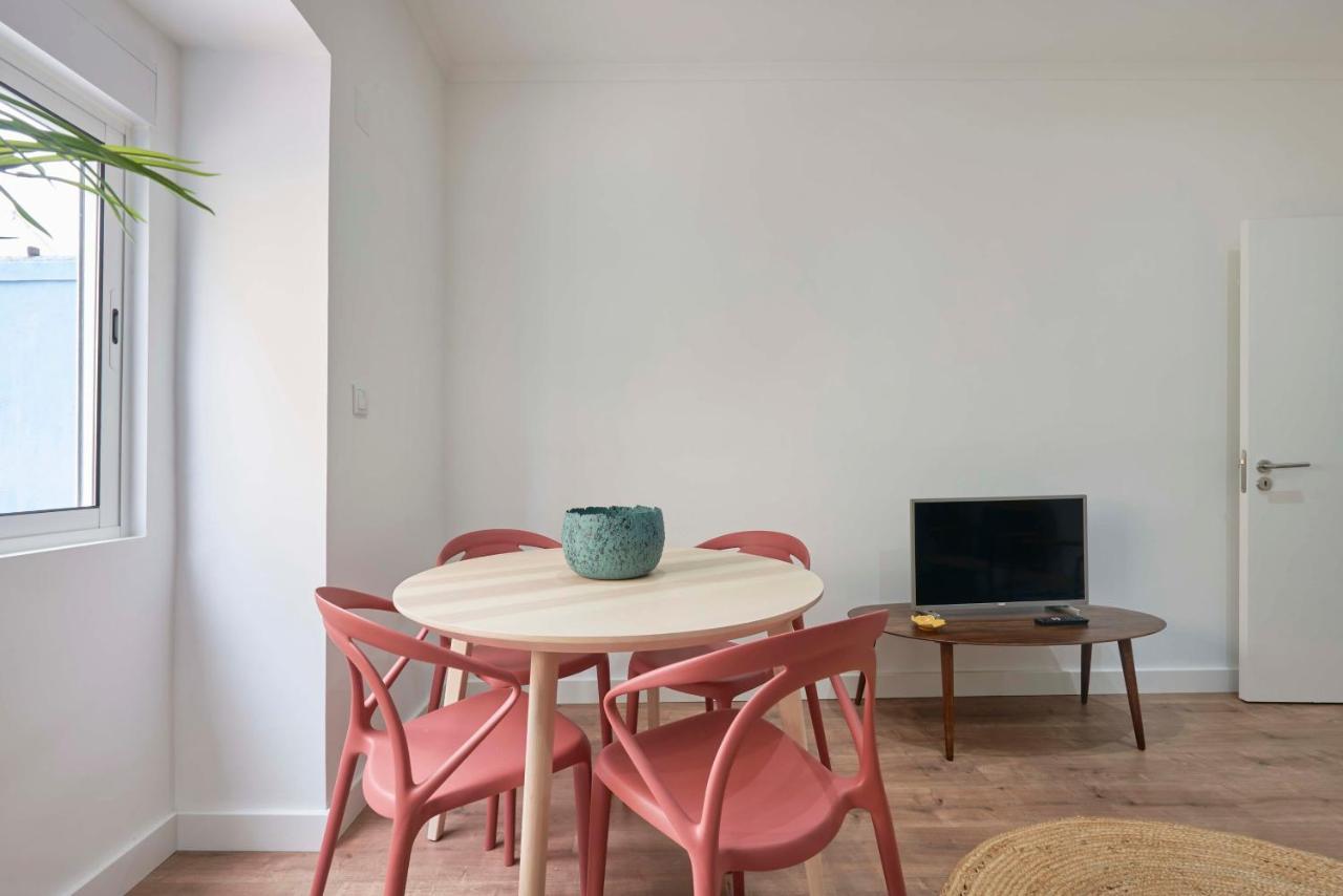 Spacious&Light-Filled 4BR Apartment By TimeColer Amadora Exterior foto