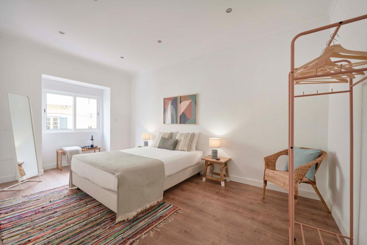 Spacious&Light-Filled 4BR Apartment By TimeColer Amadora Exterior foto